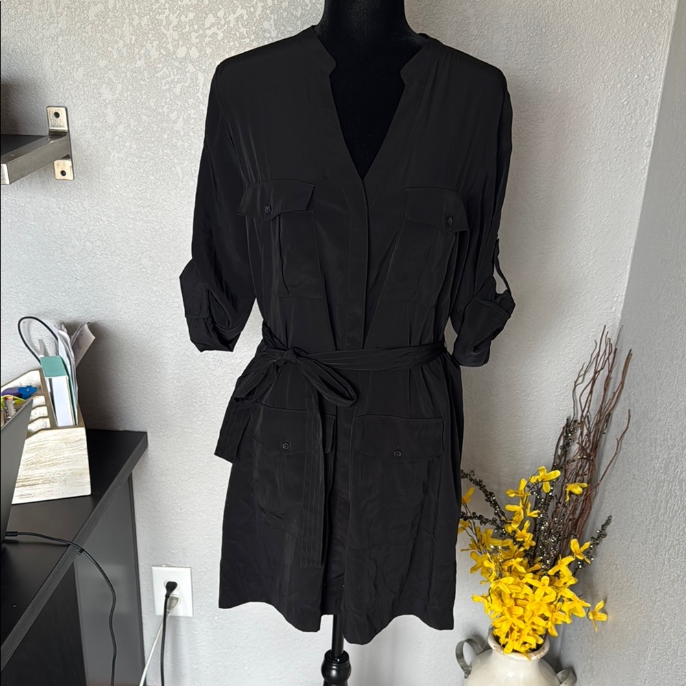 Black V-Neck Cuffed Sleeve Dress for Work